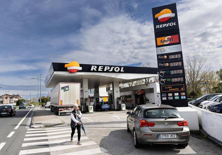 El precio del carburante en Gipuzkoa alcanza máximos en plena salida de Semana Santa